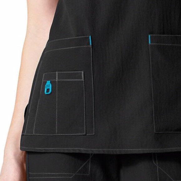 NWOT Carhartt Cross Flex V-Neck Media Scrub Top- Black - Picture 4 of 4